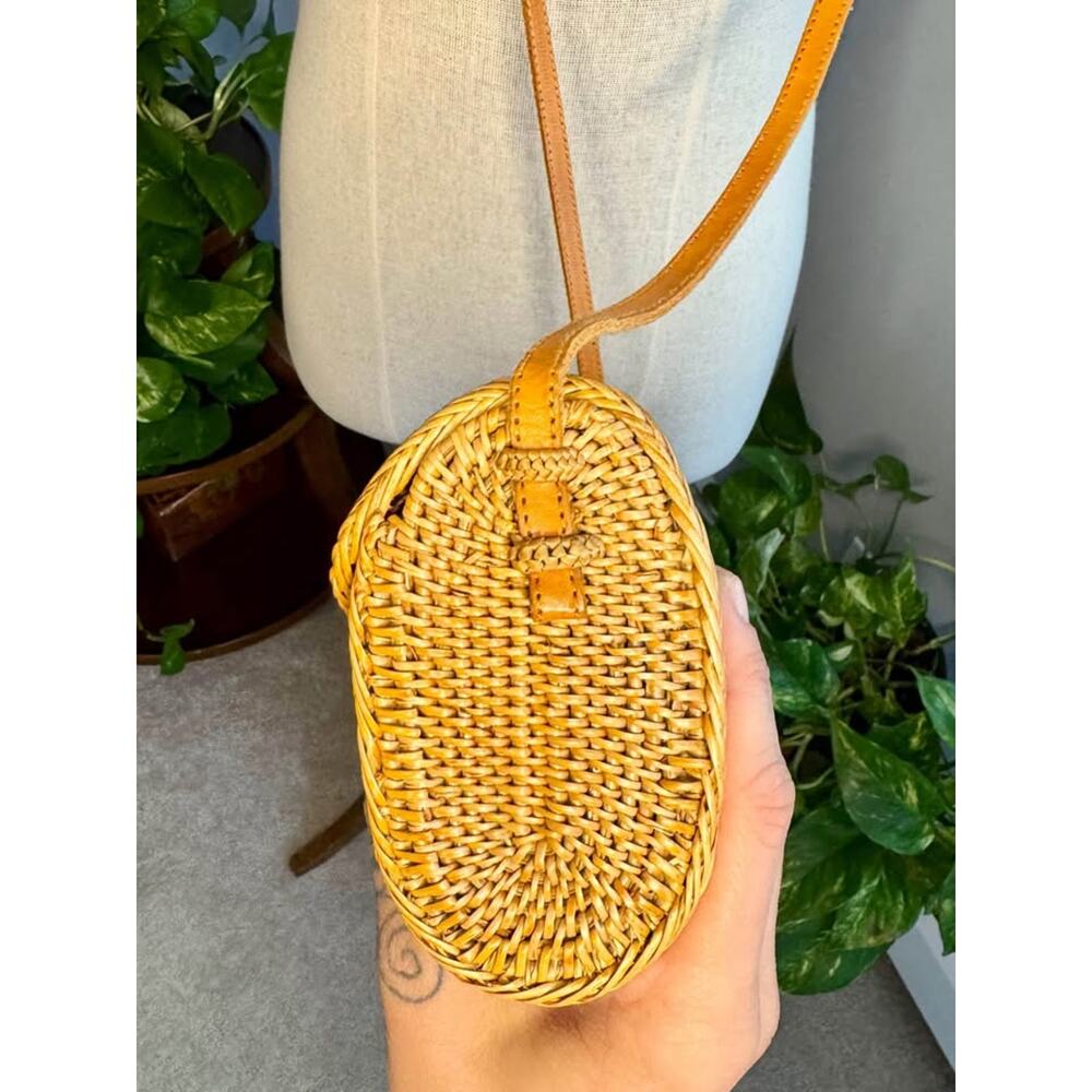 Vintage Bali Rattan and Leather Envelope Crossbody Bag - Picture 9 of 10